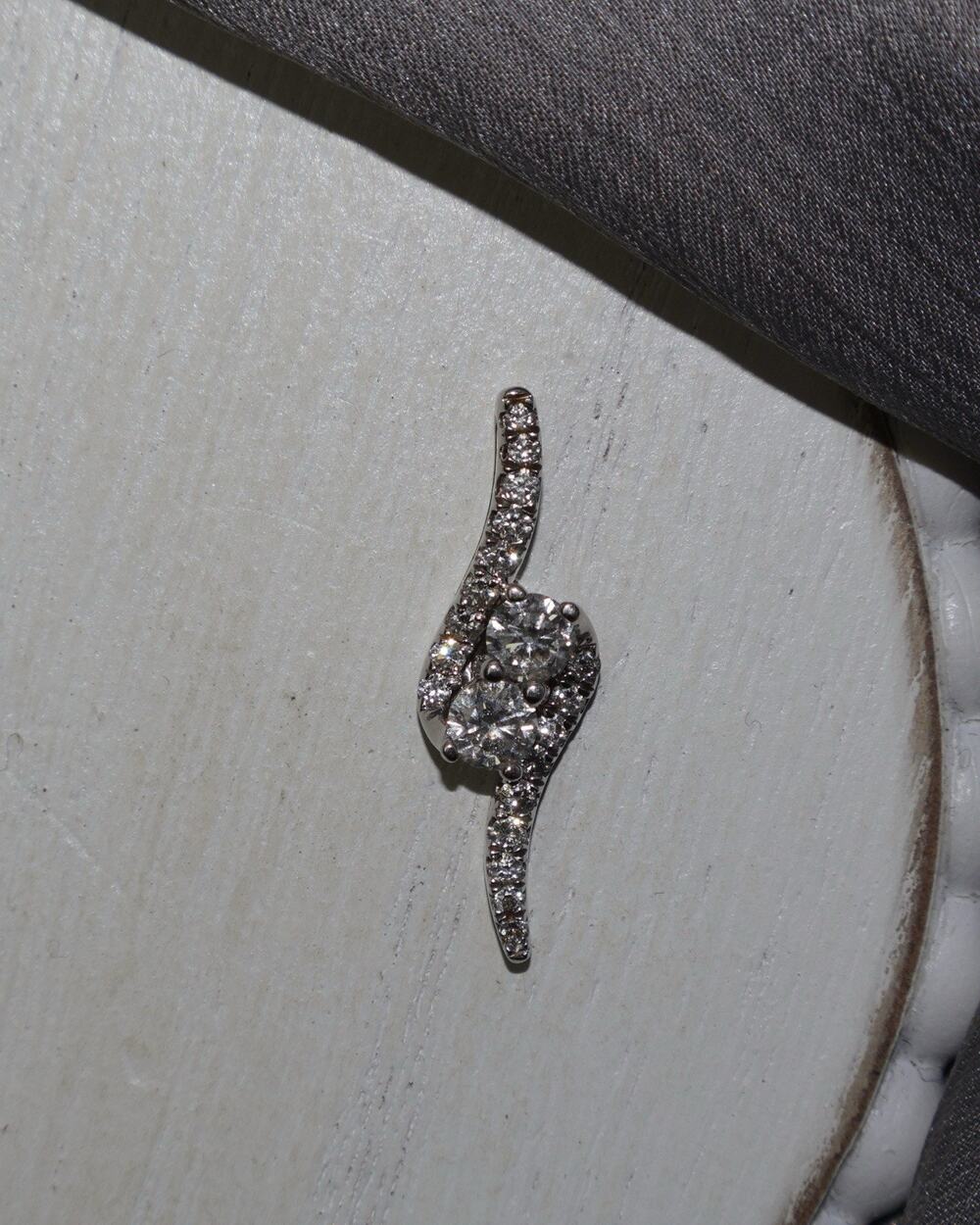 Ever Us 14k White Gold 0.75 TCW Diamond Pendant 2.65G / 1.1in